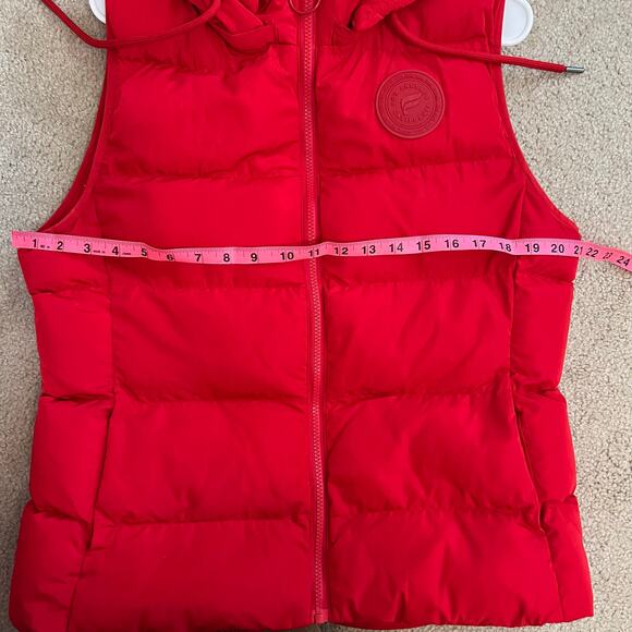 Fabletics Wander Red Puffer Vest Women's Size Large EUC Warm Layering Vest - Picture 7 of 8
